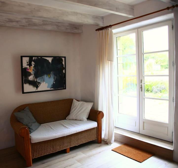 Relax With Art And Nature Mellionnec Екстер'єр фото